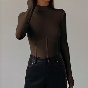 Commense Long Sleeve Mock Neck Bodysuit in Dark Brown